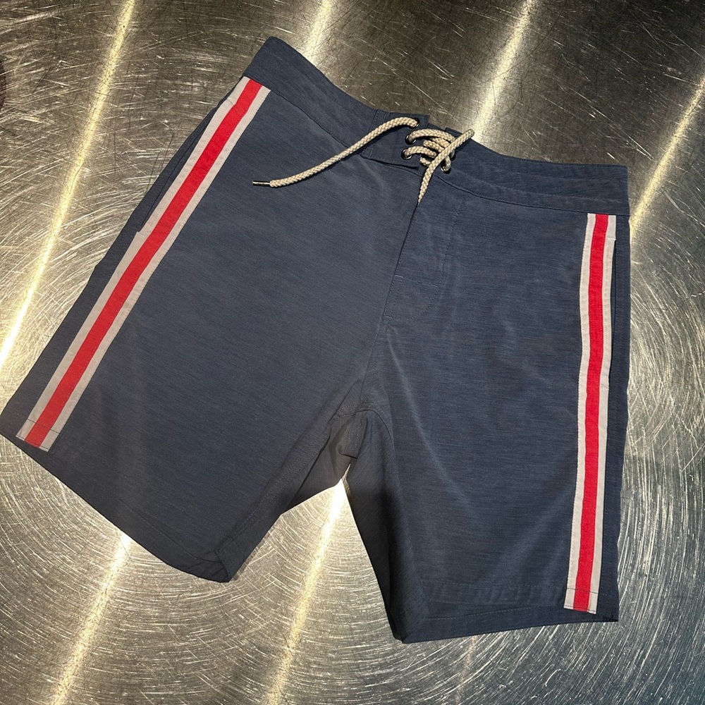 Men’s EUC Faherty board short, size 30